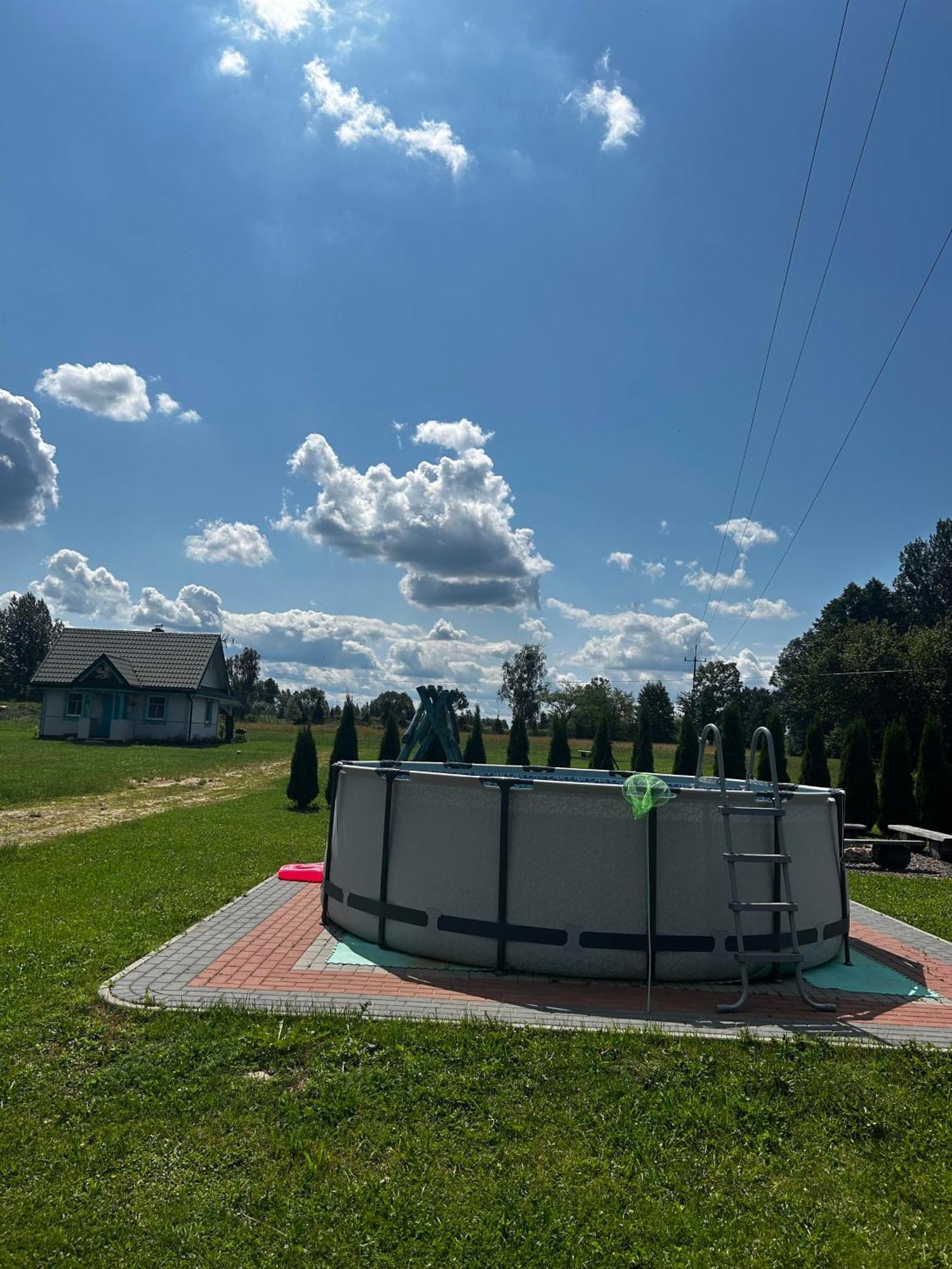 Villa Dom Na Starym Goscincu Tiszyna Dubicze Cerkiewne Exterior foto
